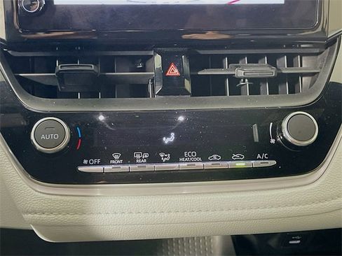 Used 2023 Toyota Corolla SE image 17