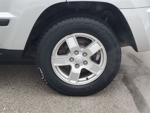 Used 2007 Jeep Grand Cherokee Laredo image 31