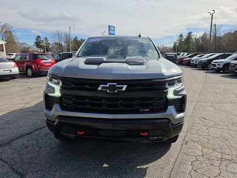 Used 2024 Chevrolet Silverado 1500 LT Trail Boss w/ Convenience Package II image 2