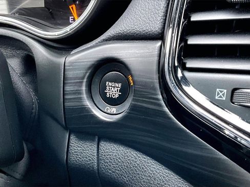 Certified 2020 Jeep Grand Cherokee Laredo image 27