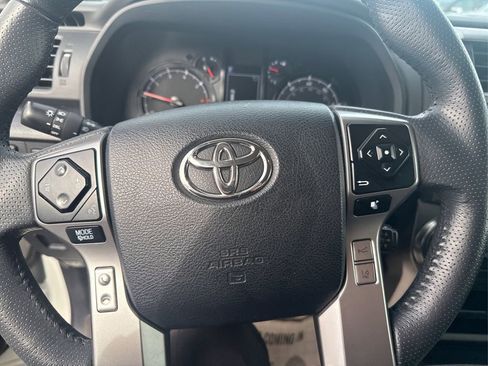 Used 2022 Toyota 4Runner SR5 image 14
