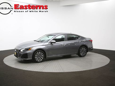 Used 2024 Nissan Altima 2.5 SV w/ SV Premium Package AWD/4WD image 57