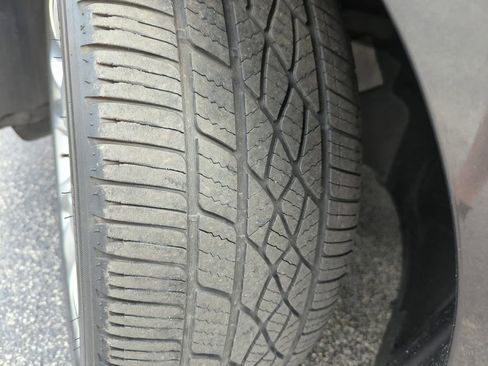 Used 2019 Chrysler 300 Limited RWD image 46