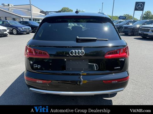 Used 2019 Audi Q5 2.0T Premium Plus w/ Premium Plus Package AWD/4WD image 7