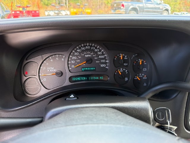Used 2003 Chevrolet Suburban LT w/ LT Preferred Equipment Group AWD/4WD image 17