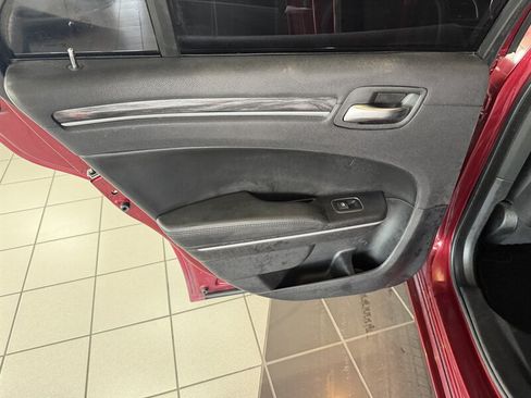 Used 2019 Chrysler 300 Touring L w/ Quick Order Package 22F RWD image 18