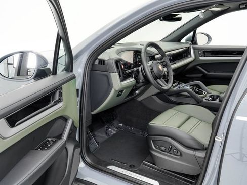 New 2026 Porsche Cayenne AWD/4WD image 10