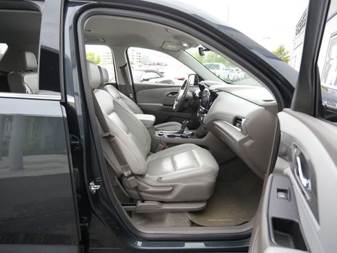 Used 2018 Chevrolet Traverse LT AWD/4WD image 28