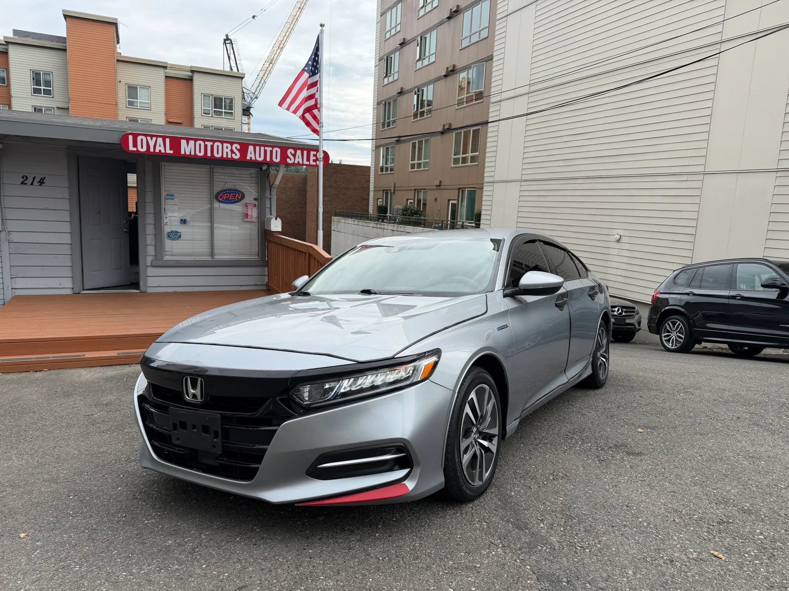 Used 2019 Honda Accord Hybrid image 2