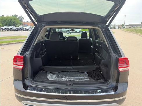 Used 2018 Volkswagen Atlas SEL AWD/4WD image 31