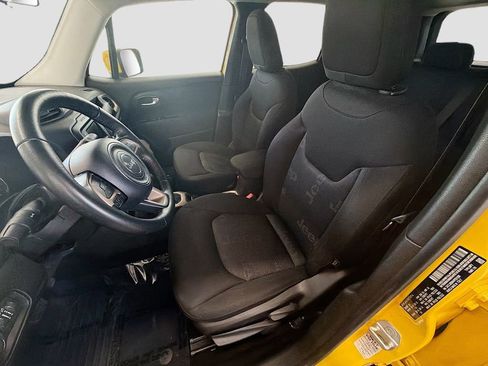 Used 2017 Jeep Renegade Latitude AWD/4WD image 22