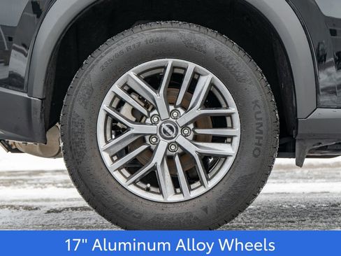 Used 2023 Nissan Rogue S image 9