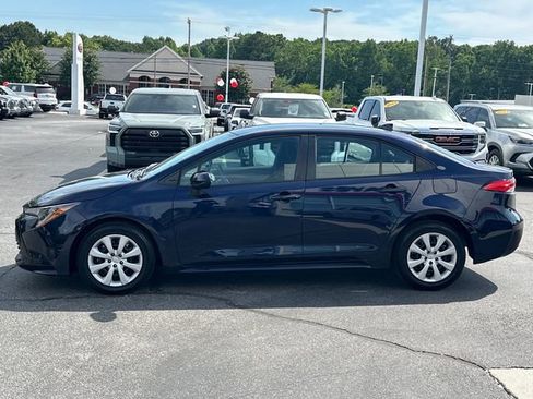 Used 2023 Toyota Corolla LE FWD image 6