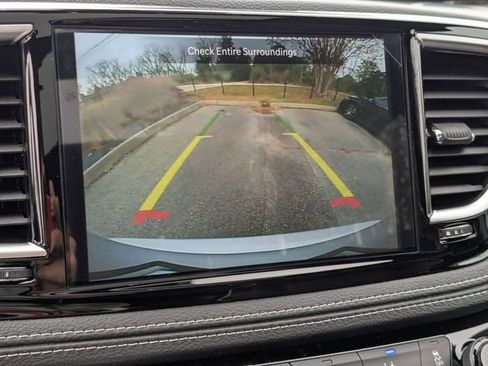 New 2026 Chrysler Pacifica Limited w/ Trailer Tow Group image 22