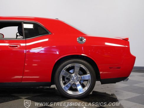 Used 2009 Dodge Challenger R/T image 24