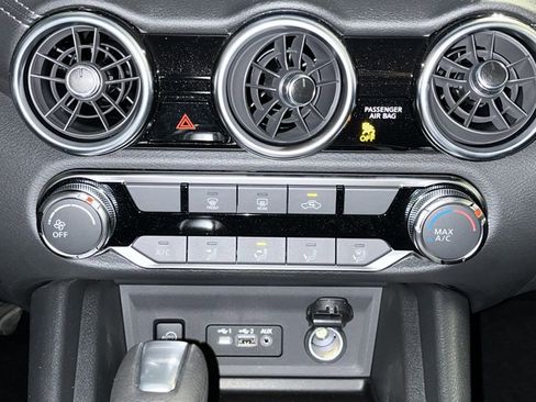 New 2025 Nissan Sentra SV image 18