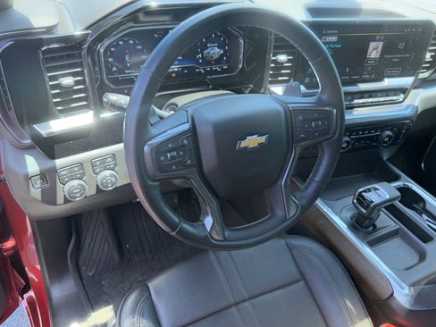 Used 2023 Chevrolet Silverado 1500 High Country AWD/4WD image 17