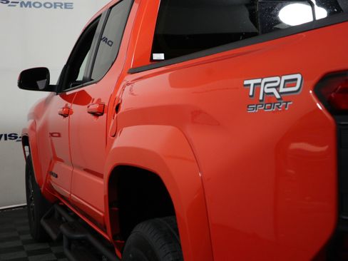 Used 2024 Toyota Tacoma TRD Sport w/ TRD Sport Upgrade Package AWD/4WD image 10