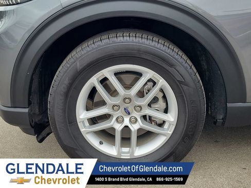 Used 2025 Ford Explorer Active RWD image 18