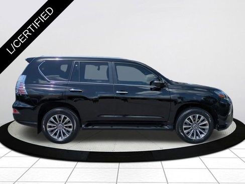 Used 2022 Lexus GX 460 Luxury w/ Accessory Package AWD/4WD image 3