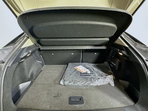 Used 2023 Nissan Ariya AWD image 27