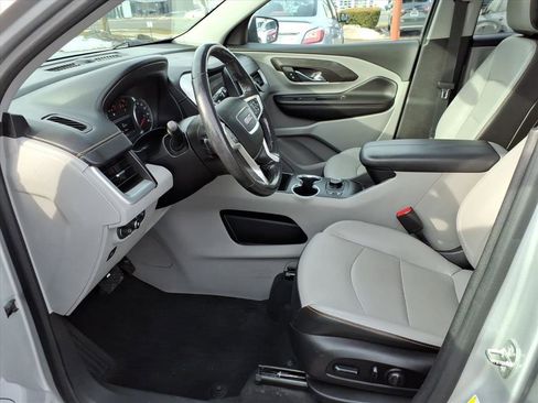 Used 2019 GMC Terrain SLT w/ Preferred Package image 10