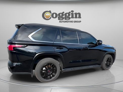 Used 2024 Toyota Sequoia 4WD image 9