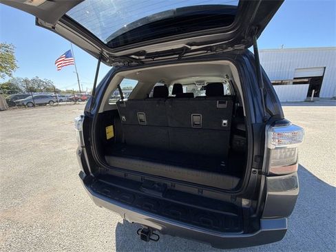 Used 2022 Toyota 4Runner SR5 image 25