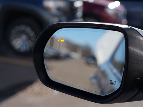 Used 2025 Buick Enclave Preferred image 36