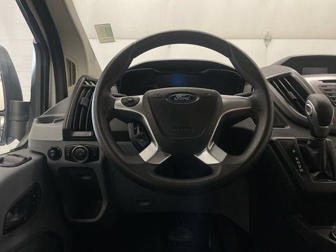 Used 2019 Ford Transit 350 XLT RWD image 5