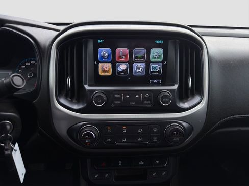 Used 2018 GMC Canyon SLE w/ SLE Convenience Package image 16