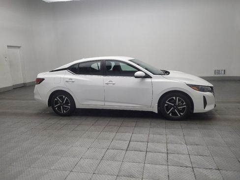 Used 2024 Nissan Sentra SV FWD image 11