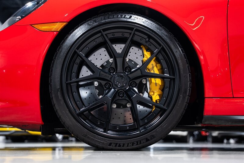 Used 2019 Porsche 911 Carrera GTS RWD image 12