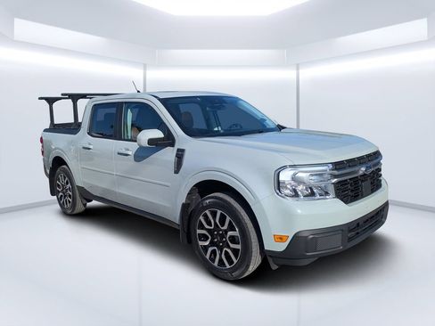 Used 2023 Ford Maverick Lariat w/ Lariat Luxury Package AWD/4WD image 1