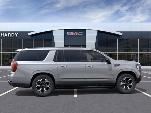 New 2026 GMC Yukon XL AT4 Ultimate AWD/4WD image 5