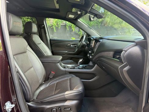 Used 2022 Chevrolet Traverse High Country image 13