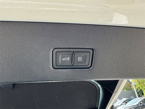 Used 2021 Audi S7 Premium Plus w/ S Sport Package image 36