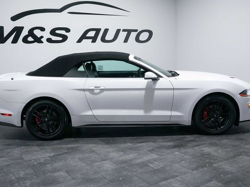 Used 2022 Ford Mustang Premium RWD image 8