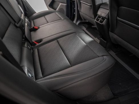 New 2026 Chevrolet Equinox LT w/ Convenience Package II image 32