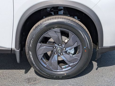 New 2026 Nissan Rogue SV FWD image 10