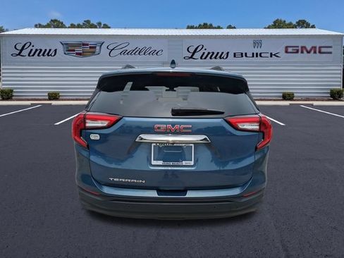 Certified 2024 GMC Terrain SLE w/ Driver Convenience Package FWD image 5