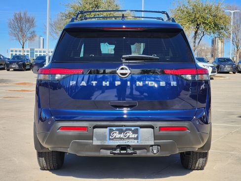 Used 2025 Nissan Pathfinder SV w/ SV Premium Package image 12