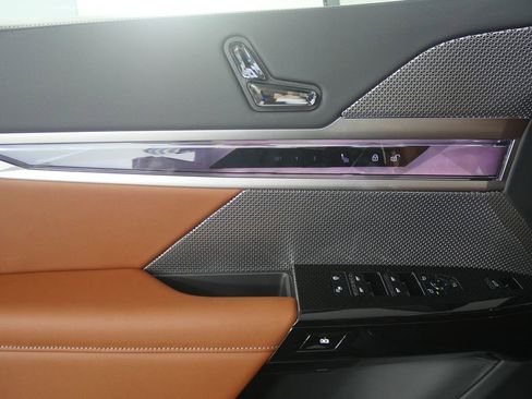 New 2026 BMW 760i xDrive w/ Luxury Rear Seating Package AWD/4WD image 8
