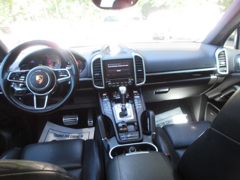Used 2018 Porsche Cayenne S AWD/4WD image 26