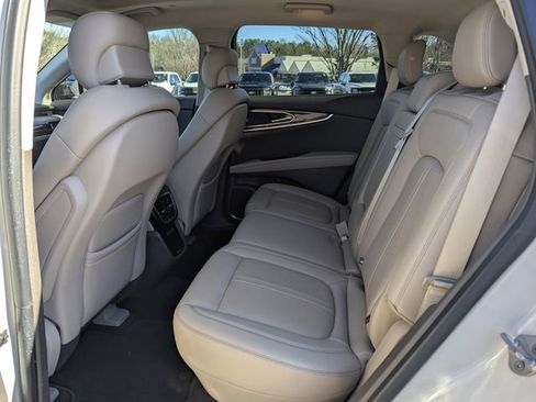 Certified 2022 Lincoln Nautilus Reserve w/ Equipment Group 201A image 14