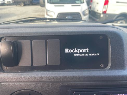 Used 2021 Ford E-350 and Econoline 350 Super Duty w/ Power Windows & Locks Group image 26