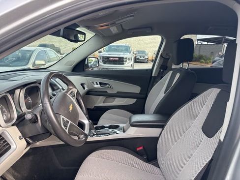 Used 2017 Chevrolet Equinox LT w/ Convenience Package FWD image 10