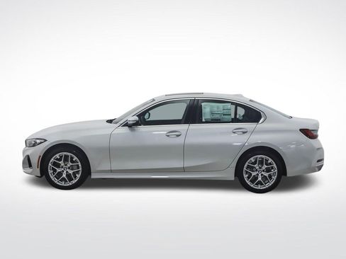 Used 2025 BMW 330i xDrive Sedan w/ Convenience Package AWD/4WD image 2