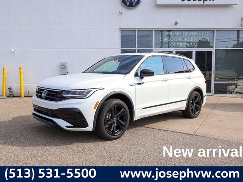 Used 2024 Volkswagen Tiguan SE R-Line AWD/4WD image 1