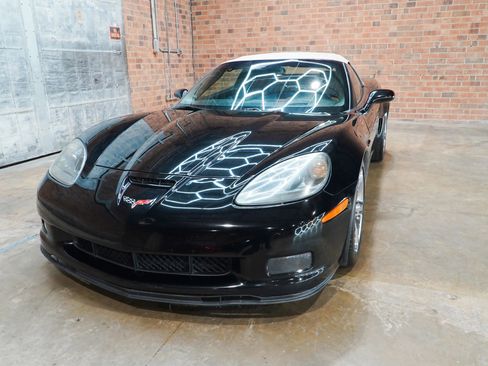 Used 2011 Chevrolet Corvette Grand Sport w/ Preferred Equipment Group RWD image 6